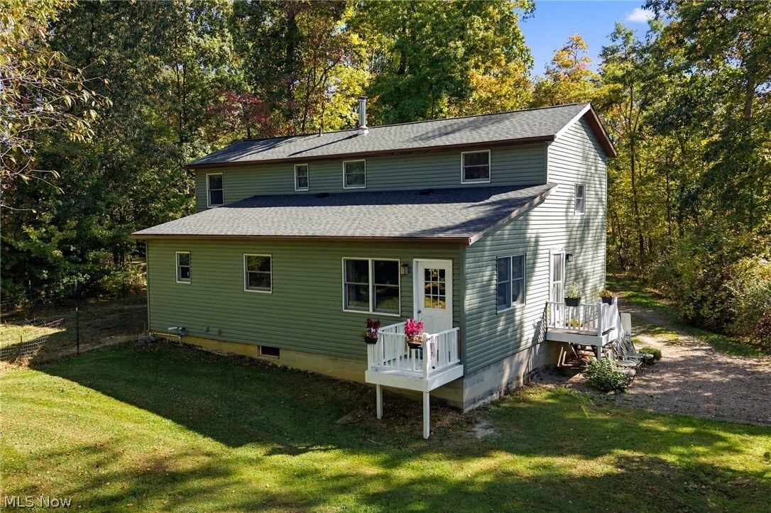 Property Photo:  9130 W Old Lincoln Way  OH 44691 