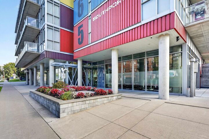 Property Photo:  522 1065 Barrington Street  NS B3H 0B7 