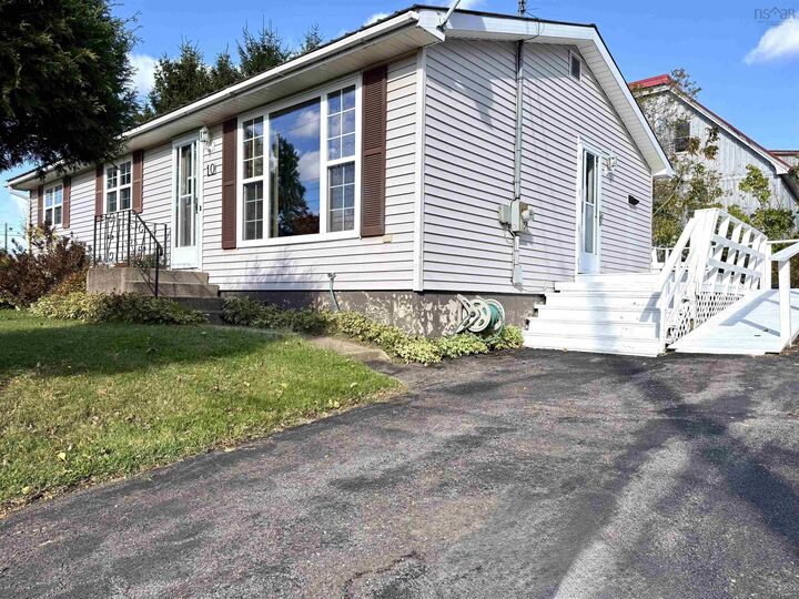 Property Photo:  10 Chapel Street  NS B0M 1X0 