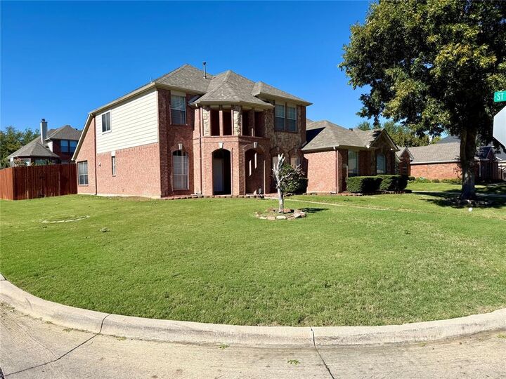 Property Photo:  2901 Saint Jude Drive  TX 76063 