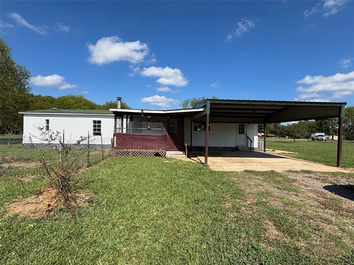 Property Photo:  9916 Larry Drive  LA 71033 