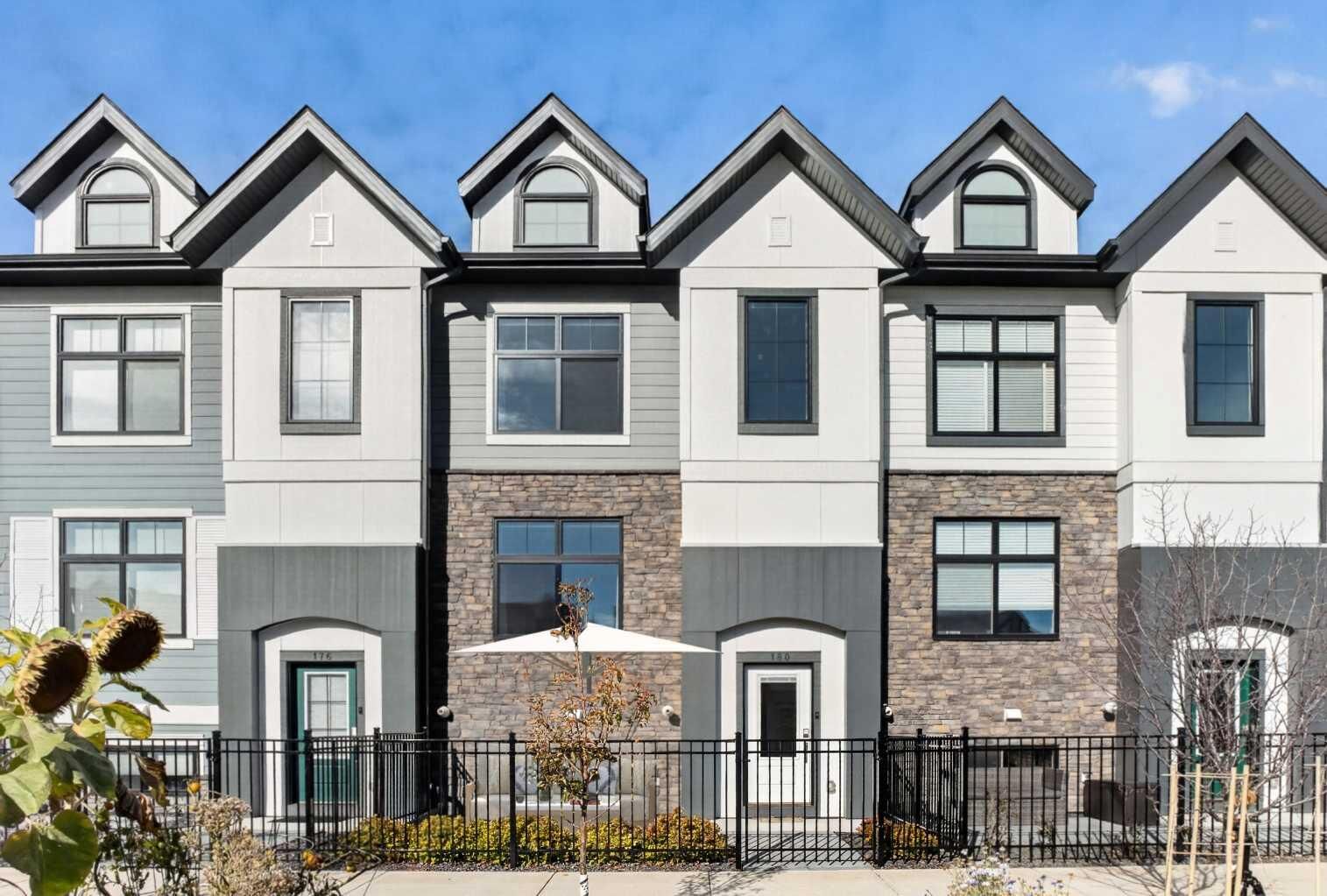 Property Photo:  180 Les Jardins Park SE  AB T2C 5V3 