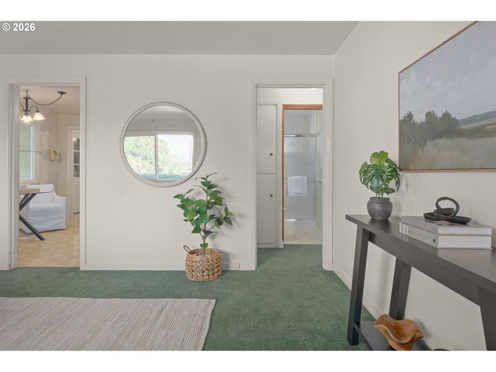 Property Photo:  356 W 21st Ave  OR 97405 