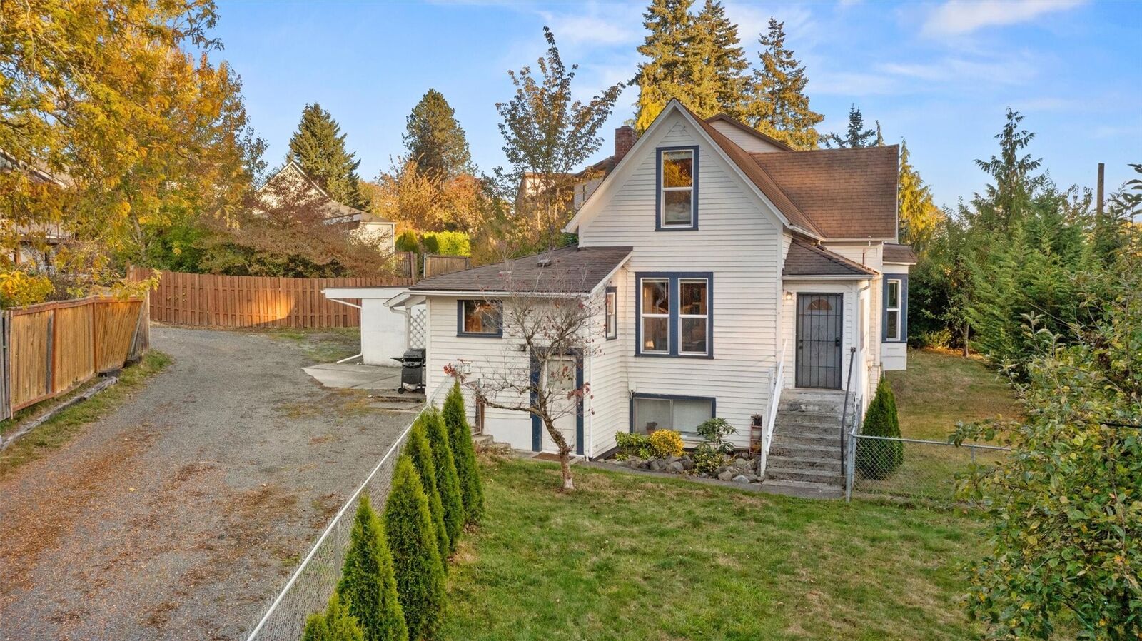 Property Photo:  1820  2nd Street  WA 98290 