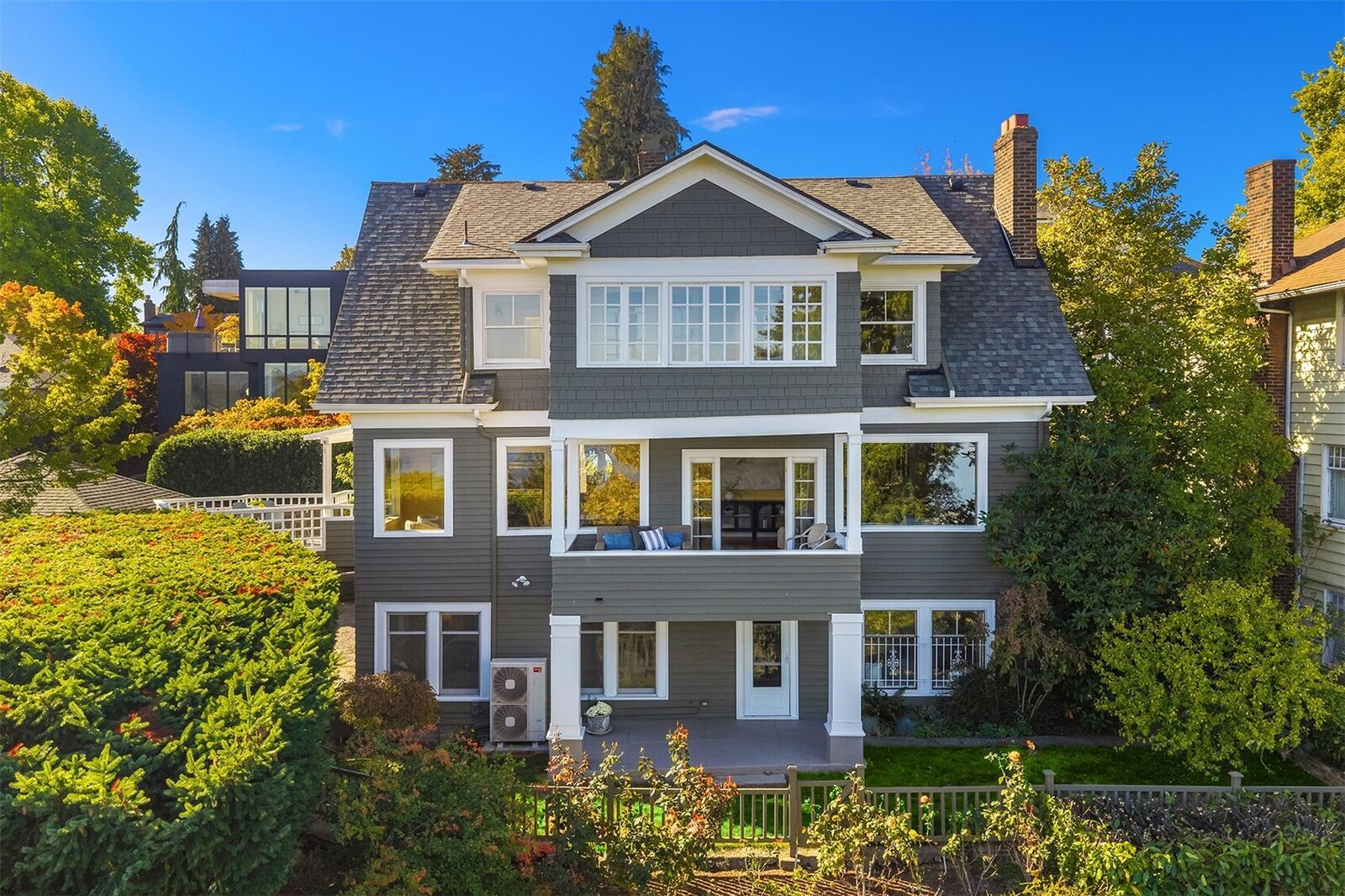 Property Photo:  1429  33rd Avenue S  WA 98144 