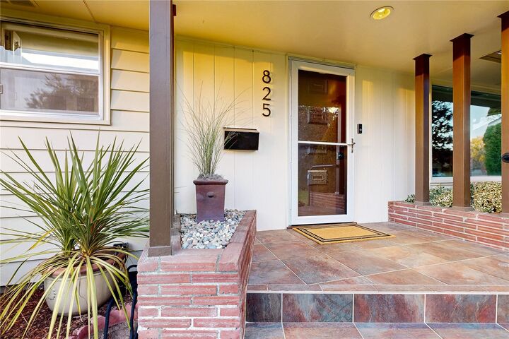 Property Photo: 825 Wauna Vista Drive WA 99362