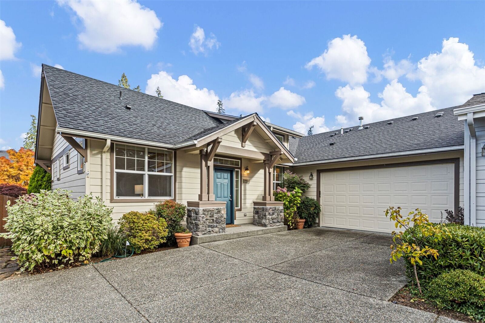 Property Photo:  12344  232 Way NE  WA 98053 