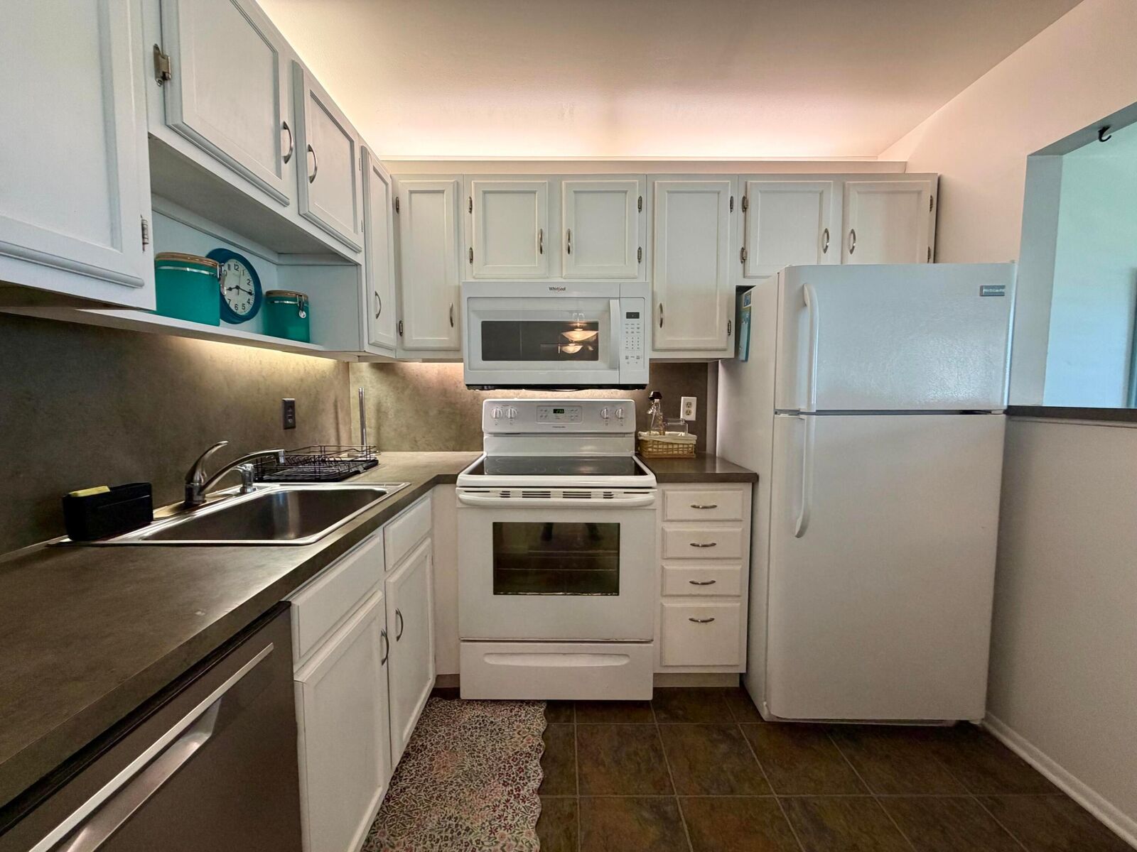 Property Photo:  29 Pine Arbor Lane 204  FL 32962 