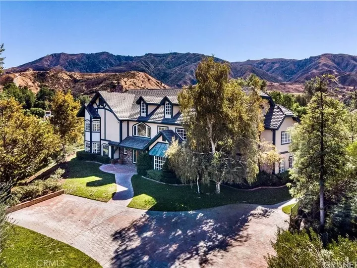 Property Photo:  16418 Cambria Estates Lane  CA 91387 