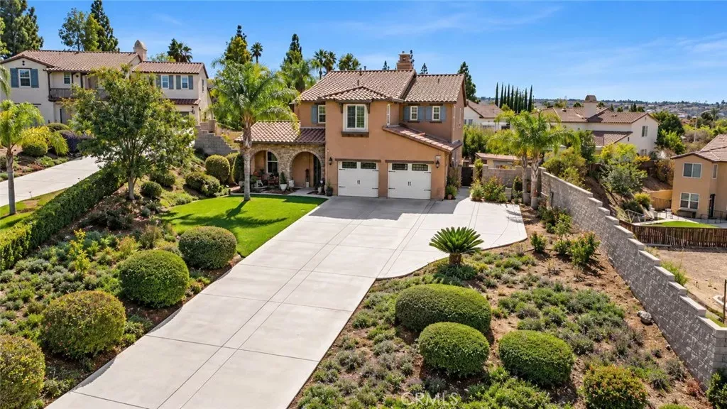 Property Photo:  596 Hacienda Drive  CA 92507 