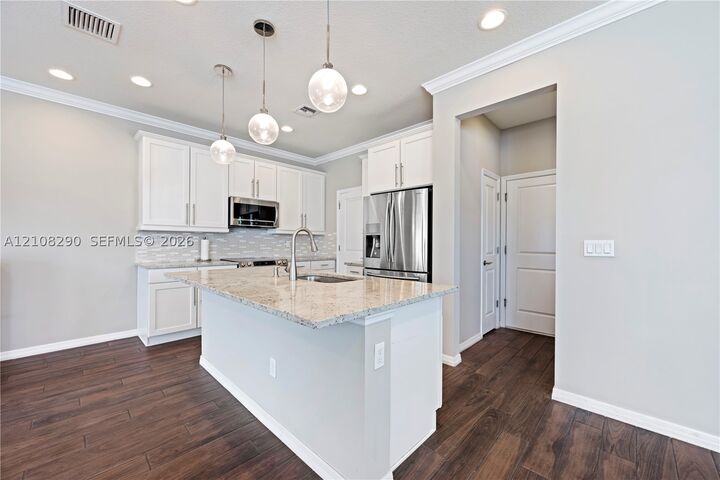 Property Photo:  945 Banyan Drive  FL 33021 