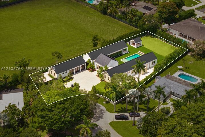 Property Photo: 6973 SW 151st St FL 33158