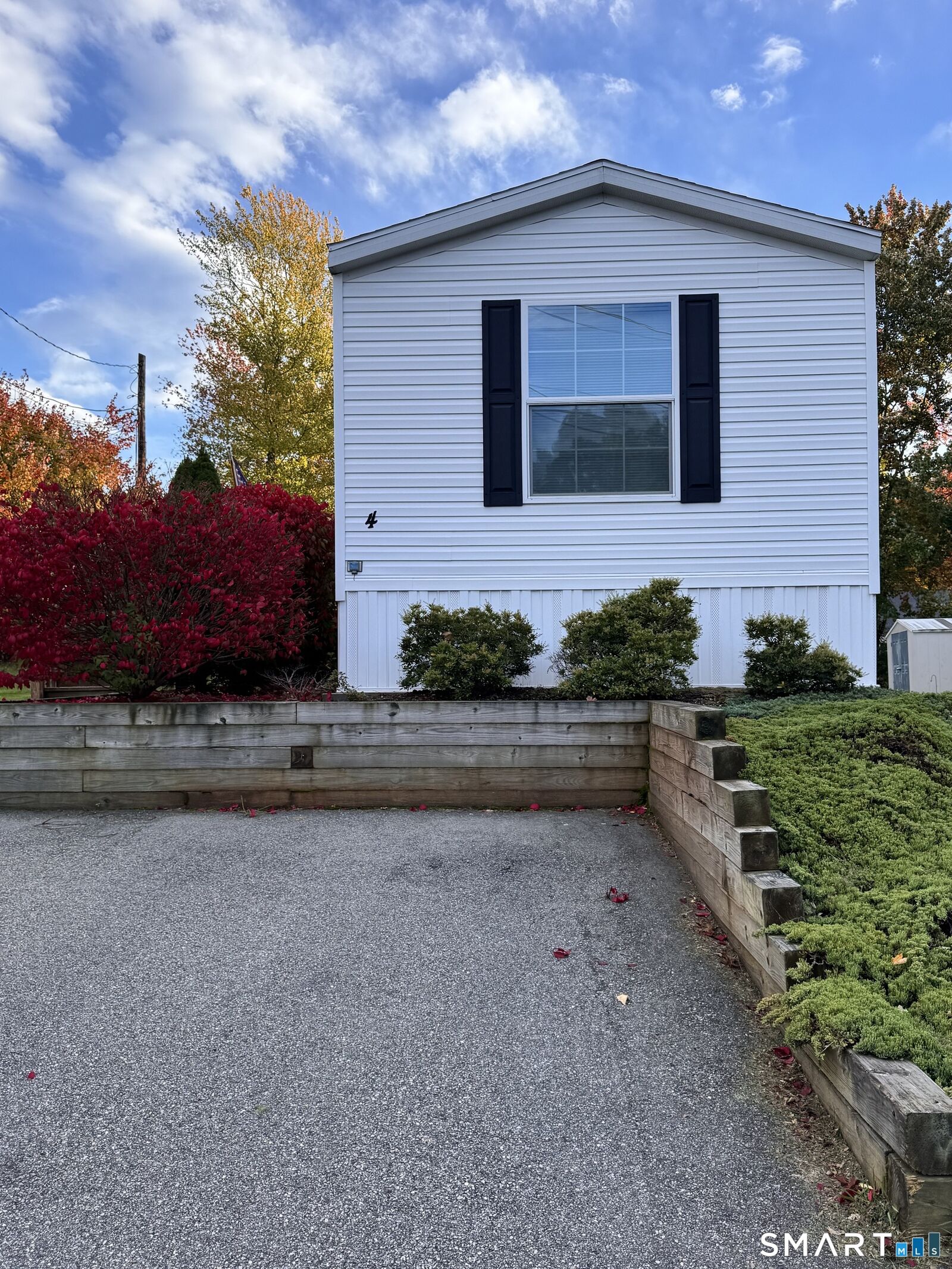 Property Photo:  4 South Terrace  CT 06066 