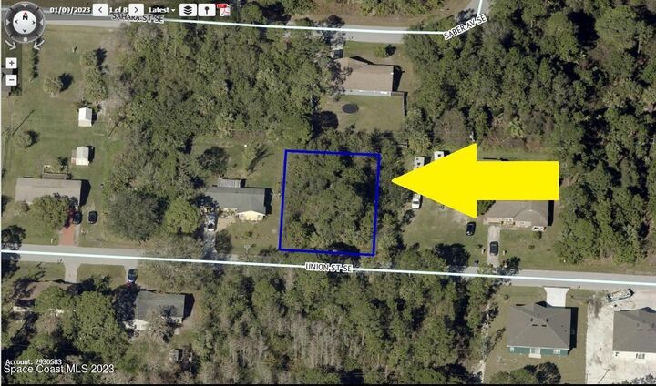 Property Photo: 1357 Union Street SE FL 32909