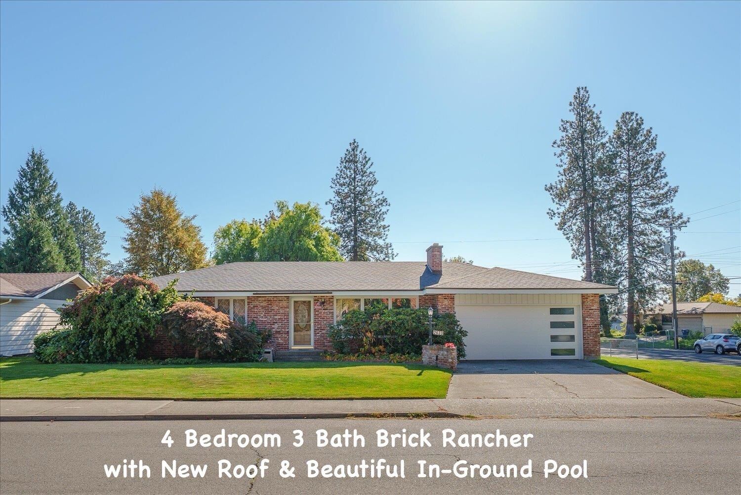 Property Photo: 2633 W Woodside Ave WA 99208