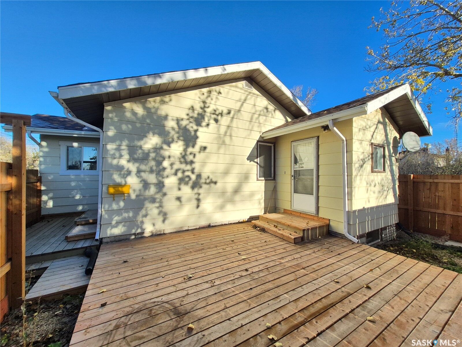 Property Photo:  203 Loucks Street  SK S0C 2C0 
