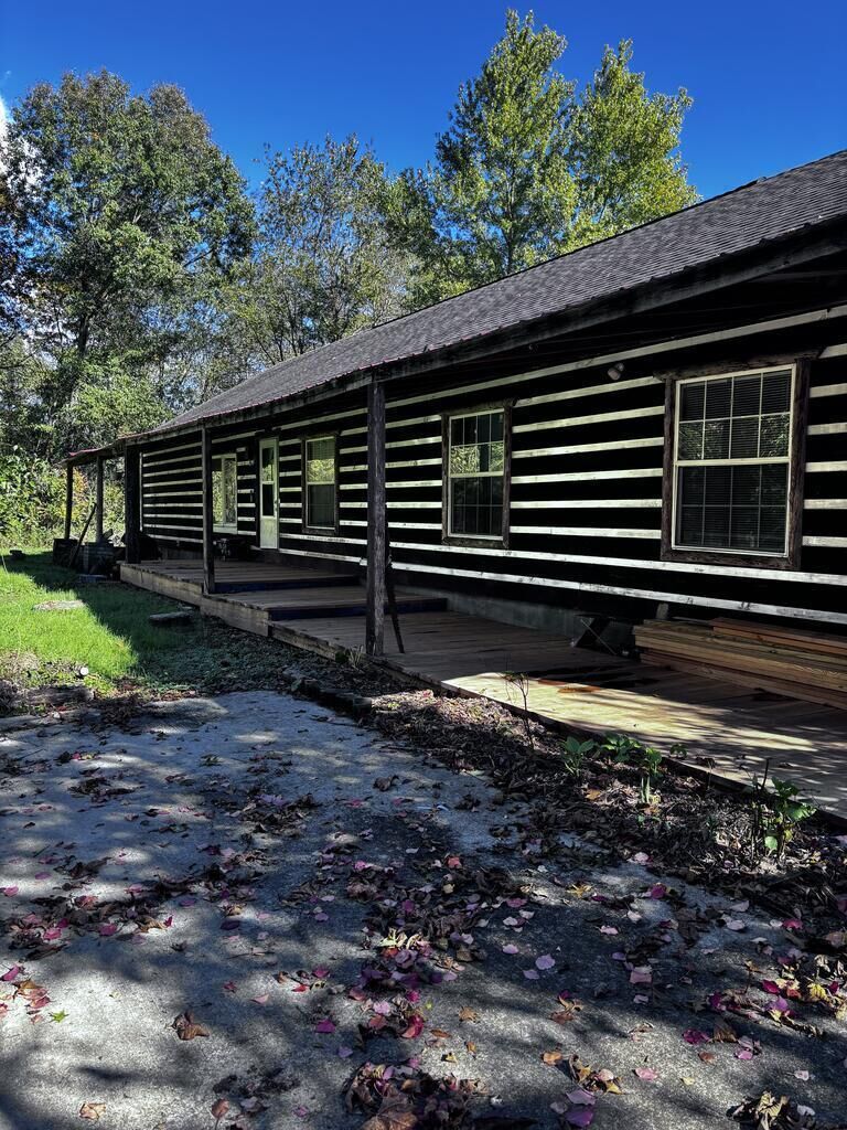 Property Photo: 623 Brookside Drive OH 45661