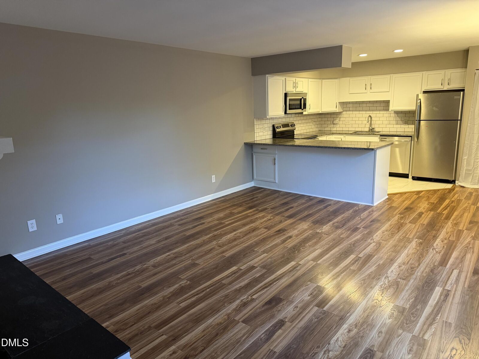 Property Photo: 263 Summerwalk Circle NC 27517