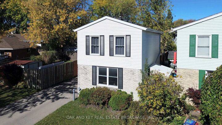 Property Photo:  25 Timberlane Crescent  ON N2N 1T5 