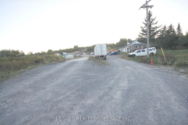 Property Photo:  2420 Providence Line Middle Unit  ON K9J 6X8 