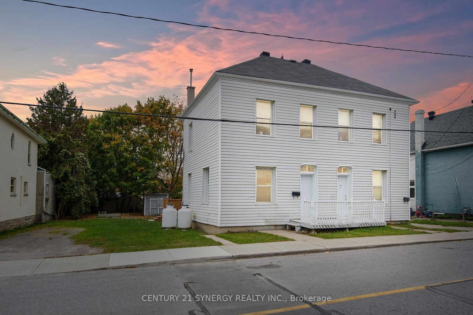 Property Photo: 154-156 Beckwith Street N ON K7A 2C6