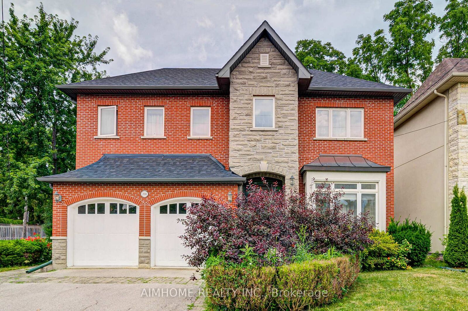 Property Photo:  208 Florance Avenue  ON M2N 1G4 