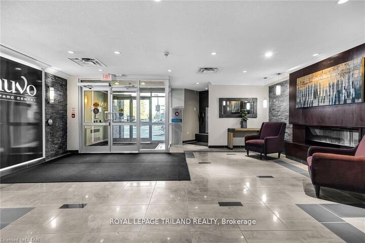Photo de la propriété: 340 Sugarcreek Trail 510 ON N6H 0G4
