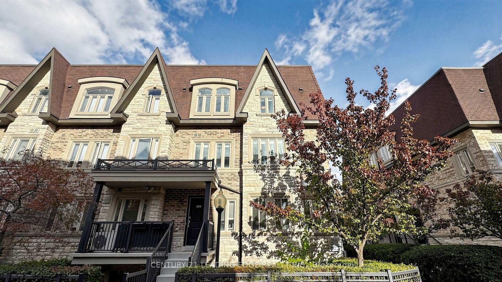 Property Photo:  320 John Street 202  ON L3T 0B1 