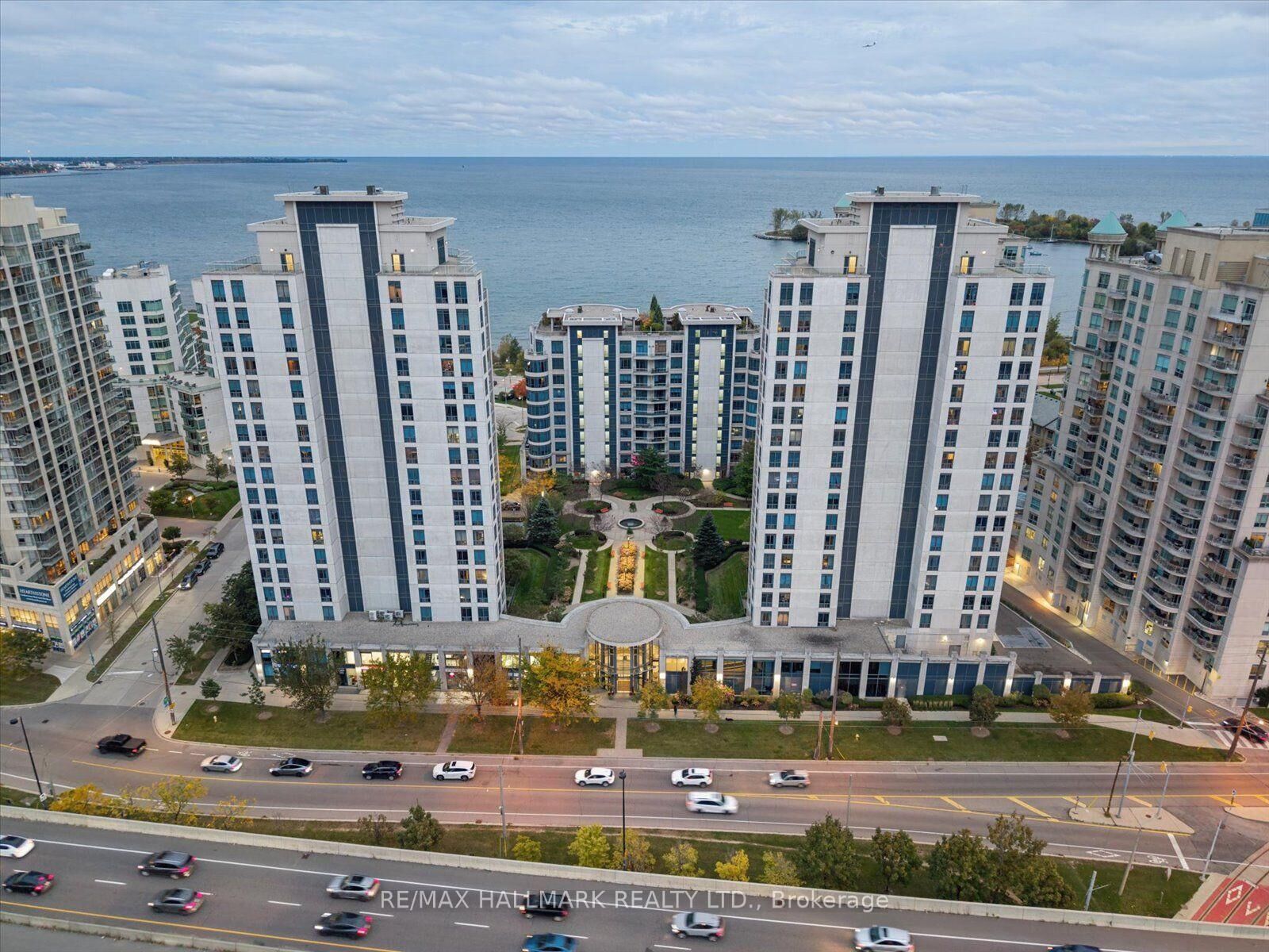 Property Photo:  2087 Lake Shore Boulevard W 105  ON M8V 4G3 