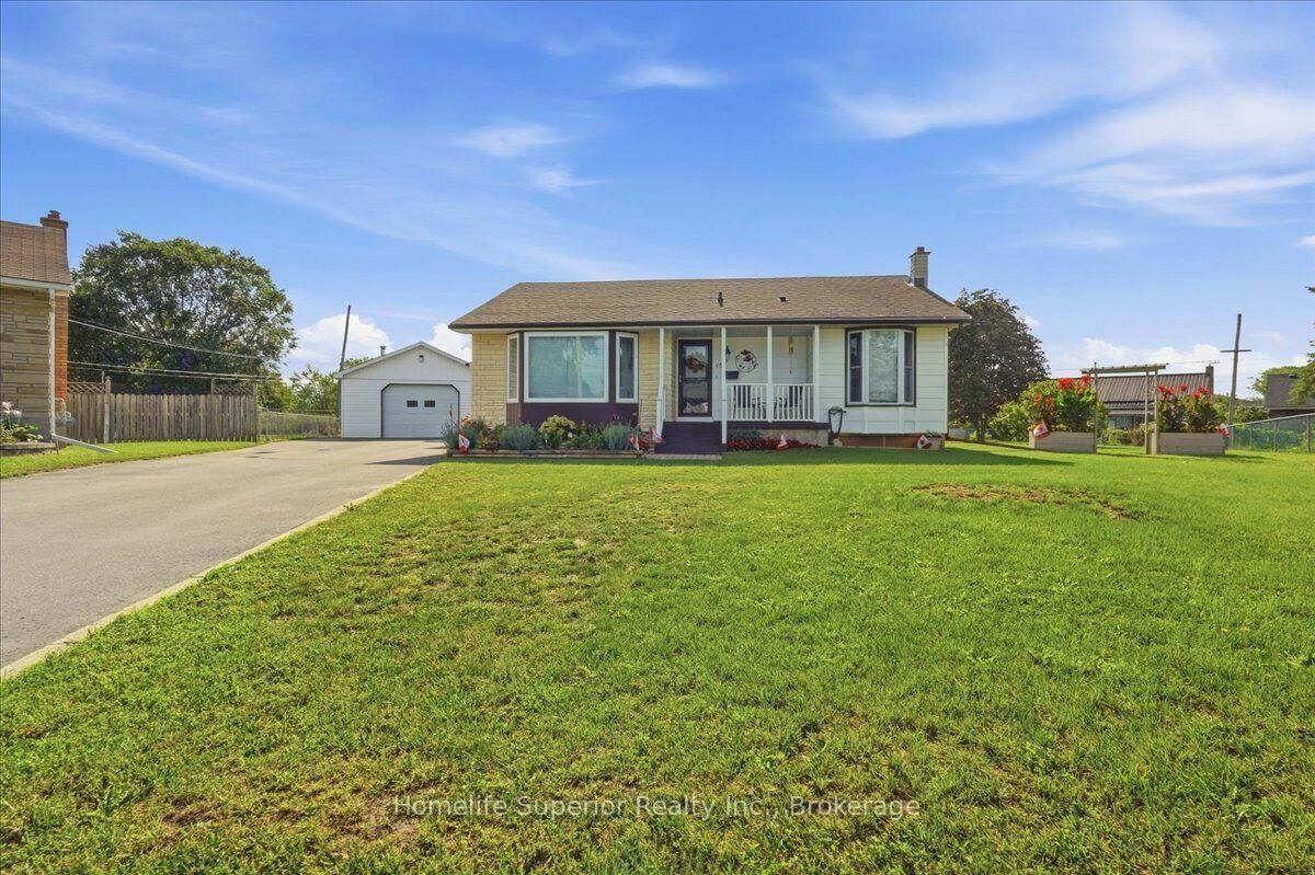 Property Photo:  15 Coleman Drive  ON K8V 3A5 