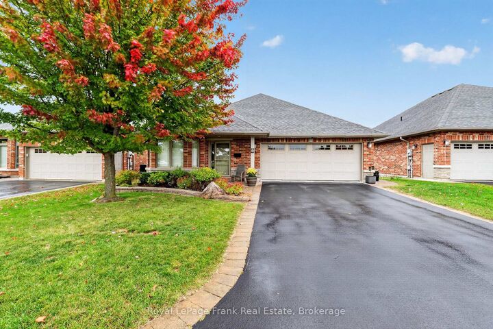 Property Photo:  39 Green Arbour Way  ON K9V 0E7 