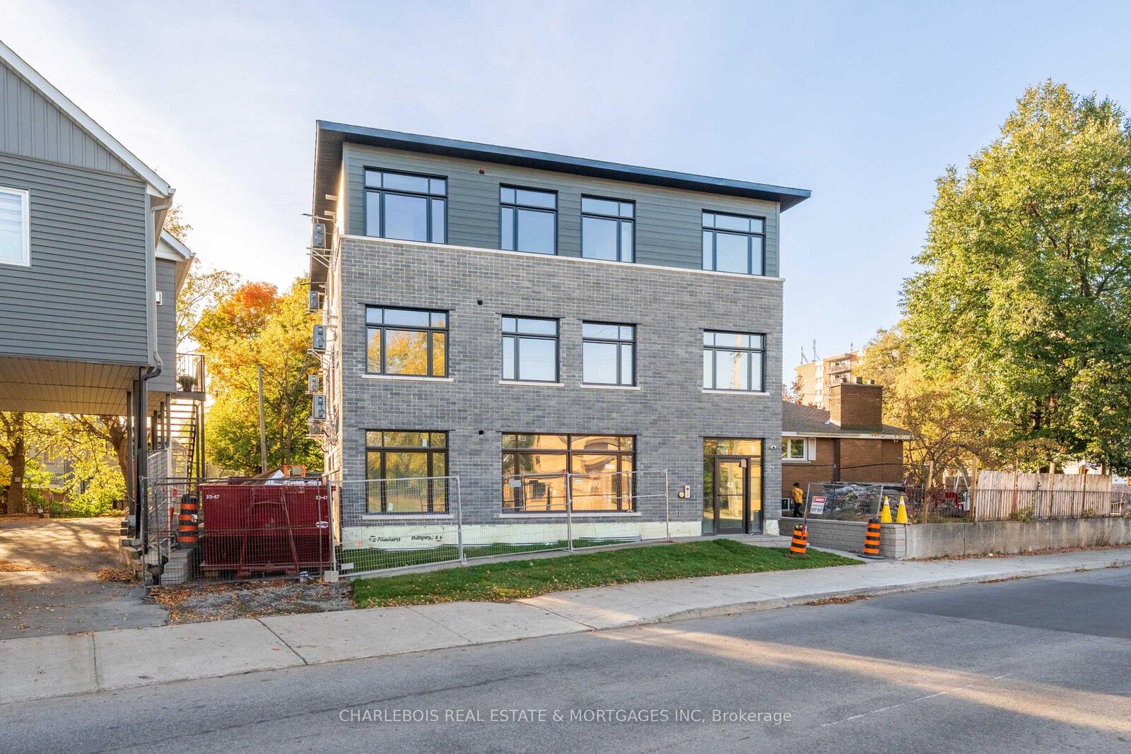 Property Photo:  830 St Laurent Boulevard  ON K1K 3A9 