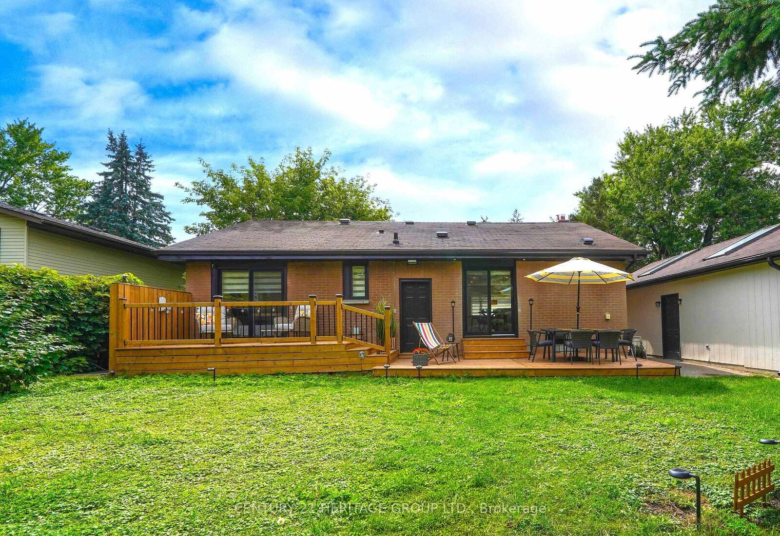 Property Photo:  45 William Street  ON L7B 1L1 