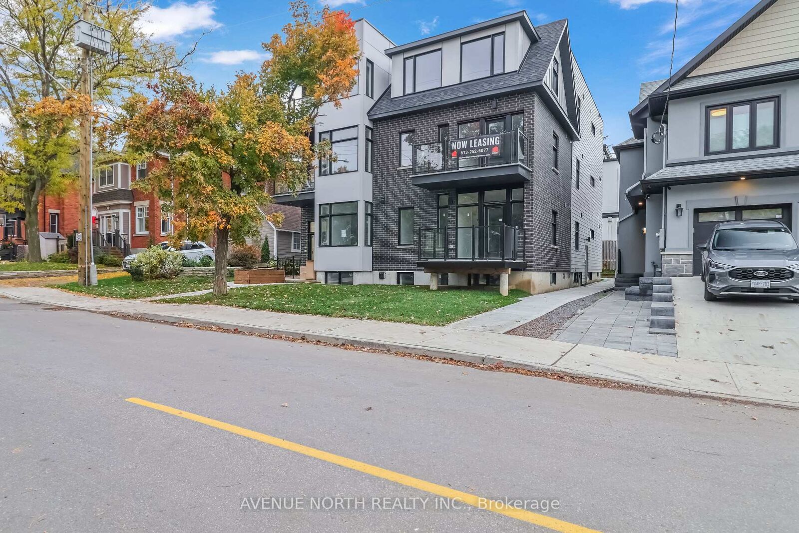 Property Photo:  436 Athlone Avenue 203  ON K1Z 5M7 