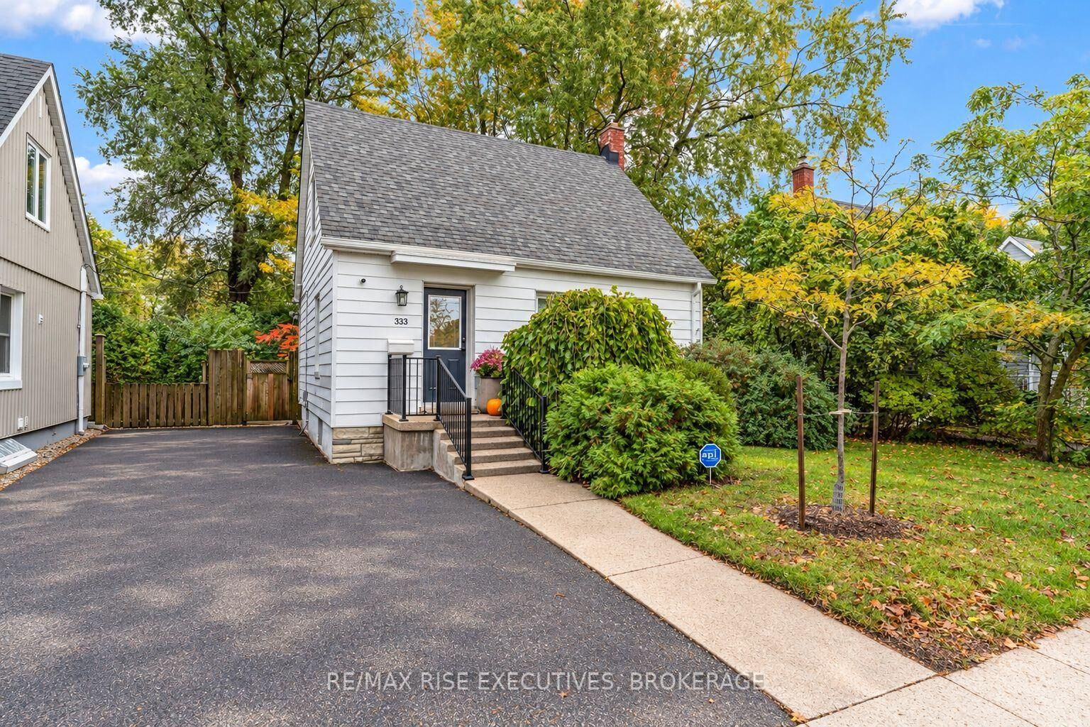 Photo de la propriété:  333 Palace Road  ON K7L 4T4 