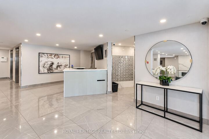 Property Photo:  10 Edgecliff Golfway 603  ON M3C 3A3 