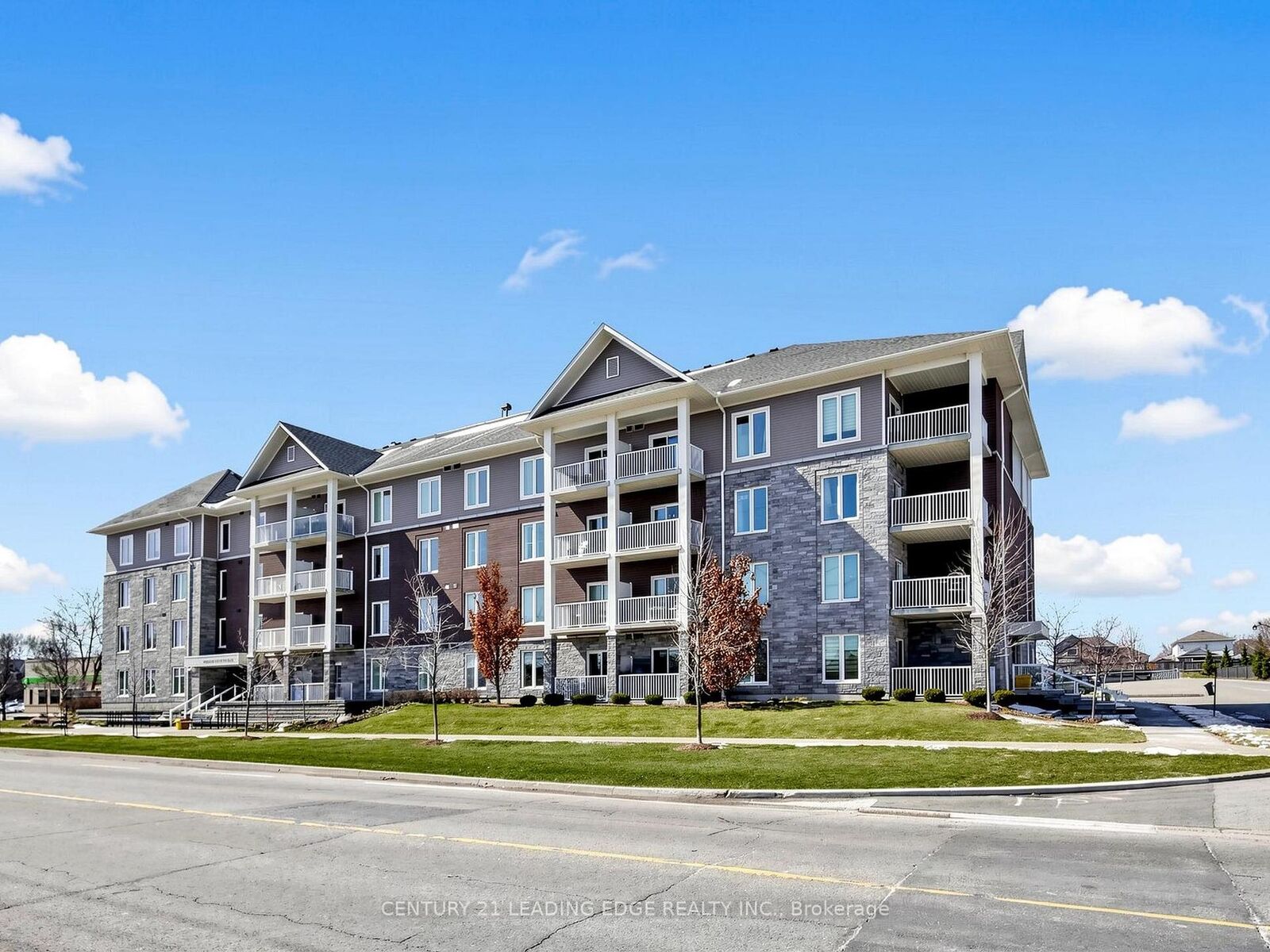 Property Photo: 290 Liberty Street N 415 ON L1C 0V5