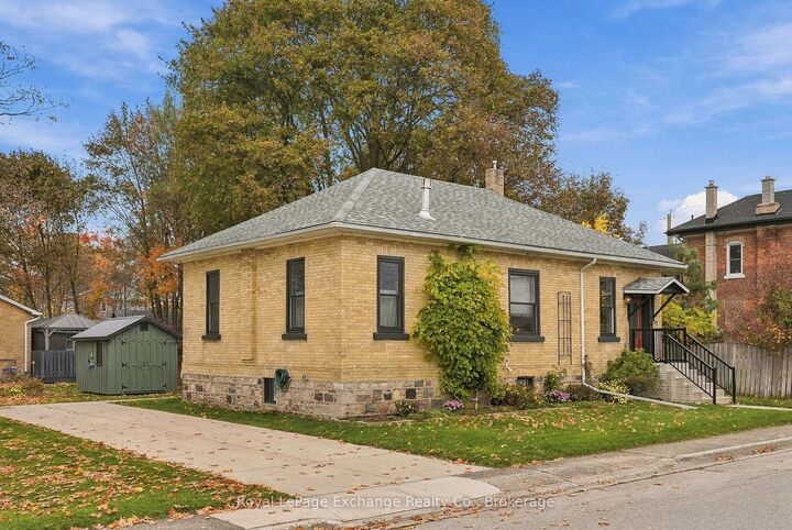 Property Photo:  40 7th Street SW  ON N0G 1L0 