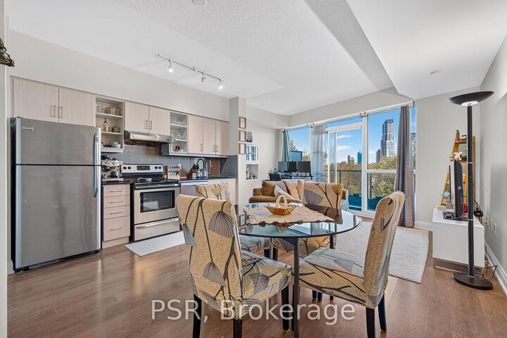Property Photo:  160 Vanderhoof Avenue 403  ON M4G 0B7 