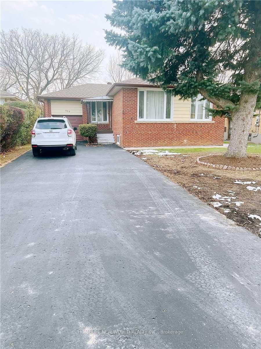 Property Photo:  438 Fernleigh Circle N Bsmt  ON L4C 1E3 