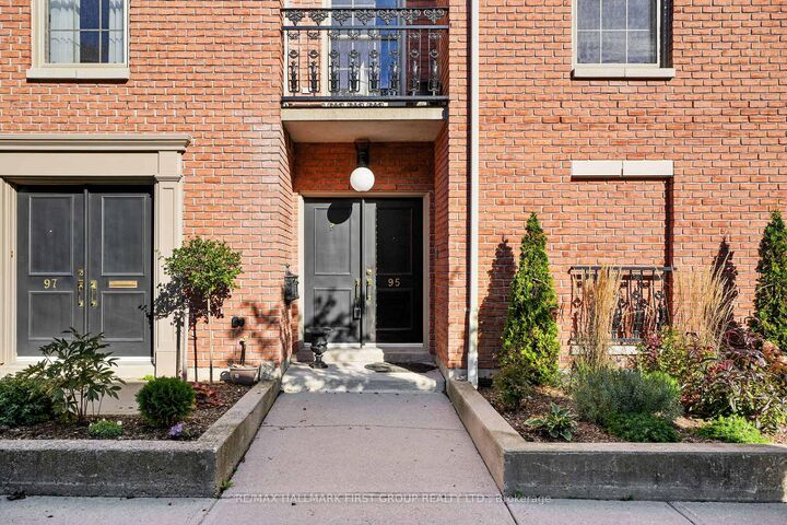 Property Photo:  95 Robert's Row 107  ON K9A 5R5 