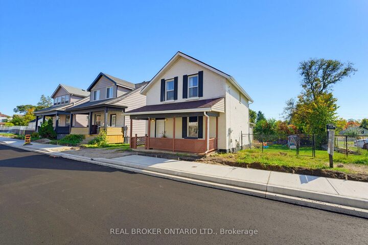 Property Photo: 256 Dundas Street ON N4S 1B1