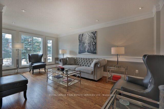 Property Photo:  1343 Greeneagle Drive  ON L6M 2N1 