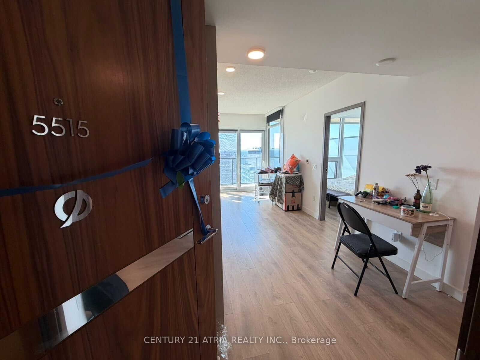 Property Photo:  3 Concord Cityplace Way 5515  ON M5V 0X4 