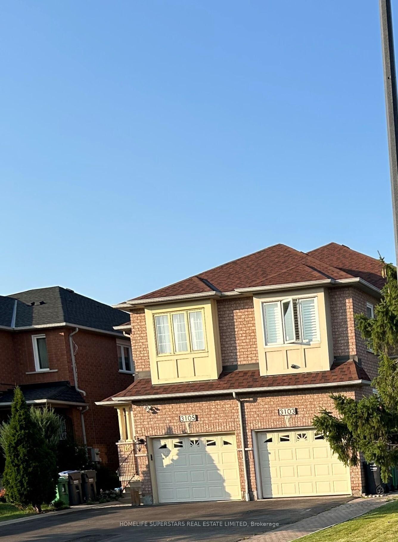 Property Photo:  3103 Wheatstone Avenue  ON L5B 4J4 