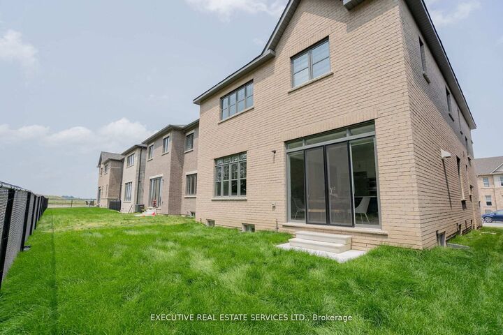 Property Photo:  158 Petch Avenue  ON L7C 4L1 