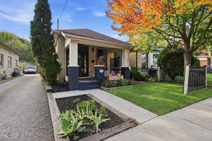 Property Photo:  149 William Street  ON N6B 3B4 