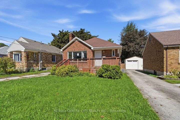 Property Photo:  22 Graydon Street  ON N5W 2H7 
