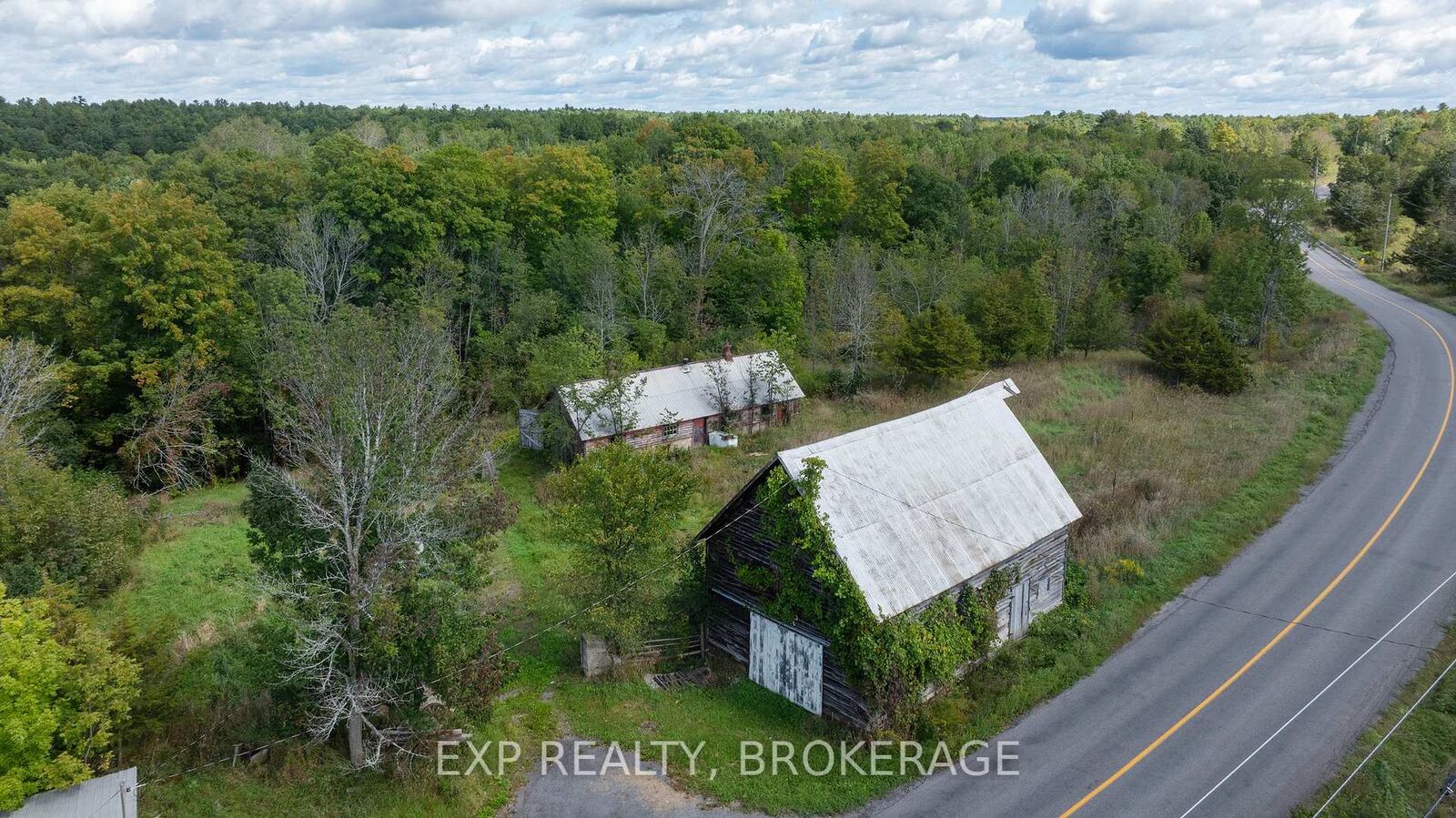 Property Photo:  3697 Desert Lake Road  ON K0H 1W0 