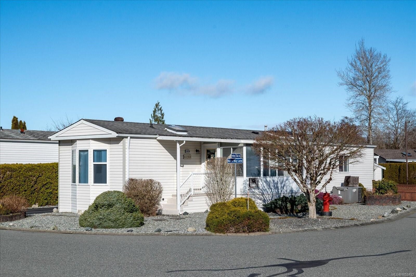 Property Photo:  1839 Valley Oak Dr  BC V9R 6N1 